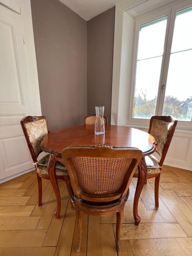 Le Locle : Bel Appartement Chaleureux Luaran gambar