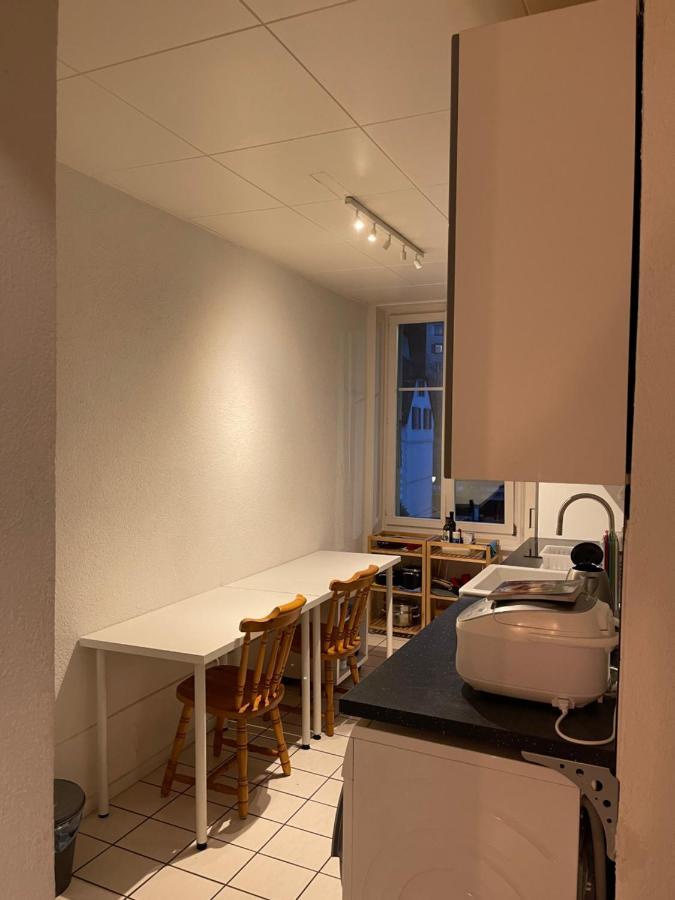 Le Locle : Bel Appartement Chaleureux Luaran gambar